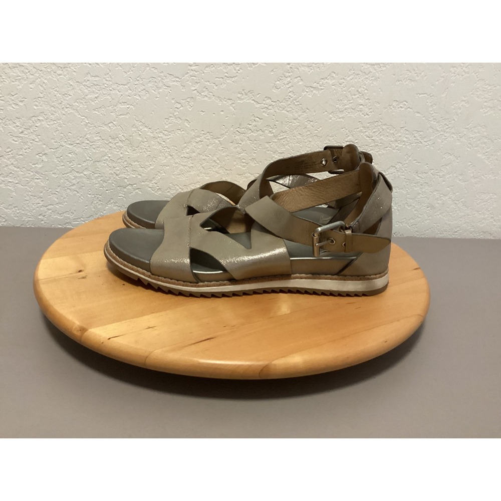 Sofft Strappy Ankle Strap Sandals Women 8M Metallic Taupe Leather Lug Sole
